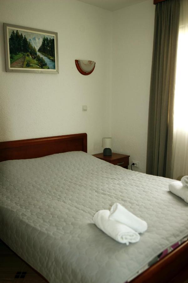 Apartments Vila Monegro Bar Dış mekan fotoğraf
